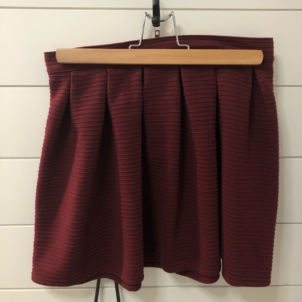 Aeropostale Maroon Ribbed Skirt